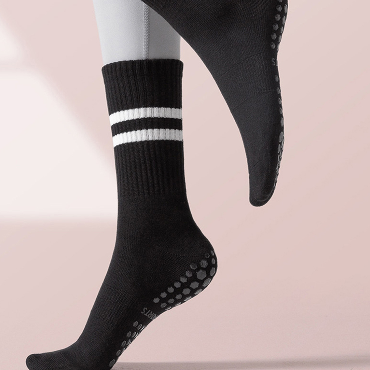 Pilates Socks with Grips for W - đánh giá và giá Pilates Yoga Barre